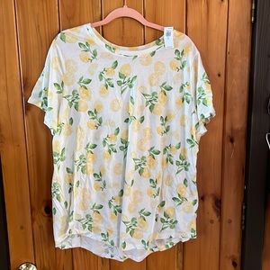 Old navy t shirt NWT